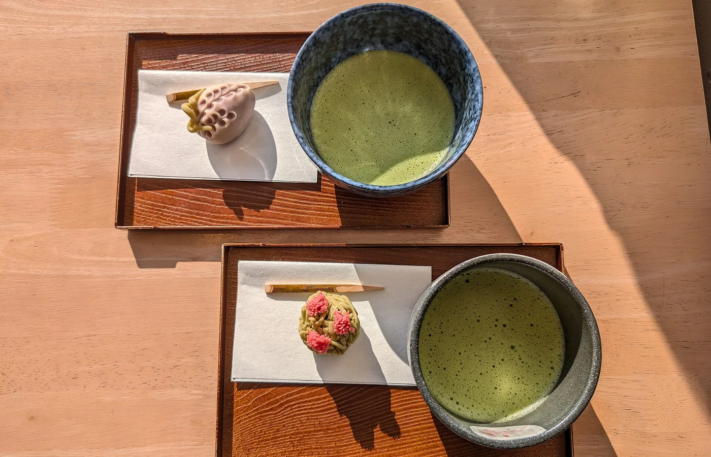 甘味と抹茶の休憩イメージ。特定の店舗や提供内容を示すものではありません